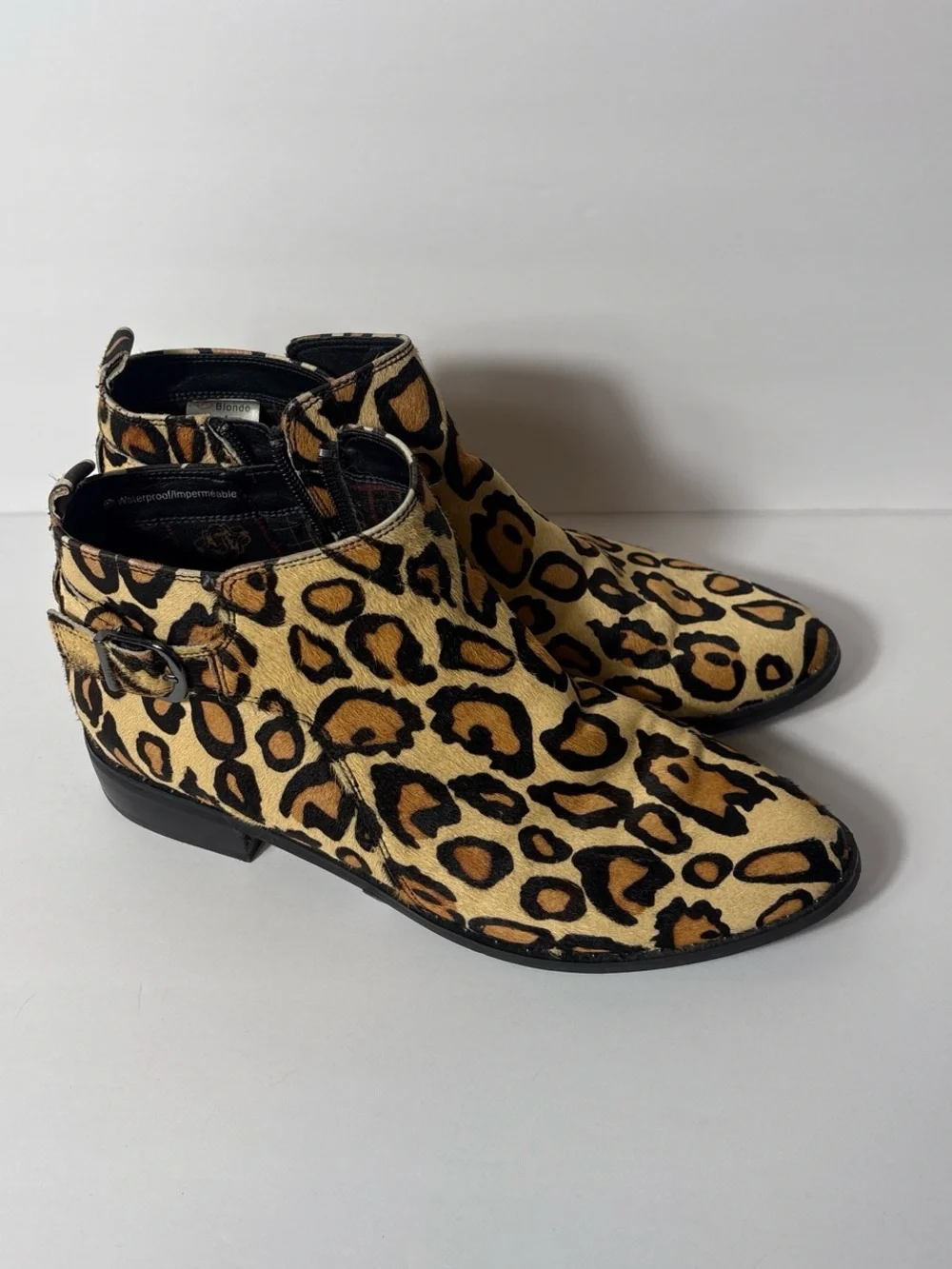 Western Indie Sleek Blondo Leopard Print Waterproof Cow Hair Ankle Boots Size 9